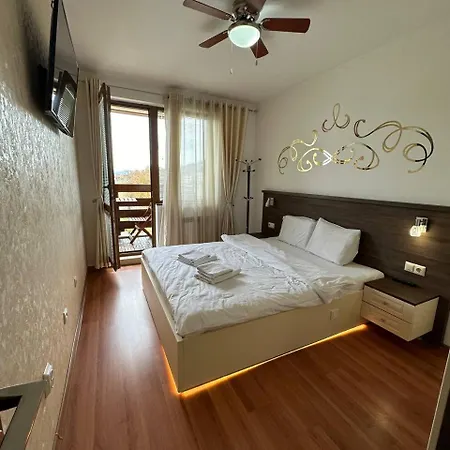 In Belvedere Club 550 M From Lift Apartamento *