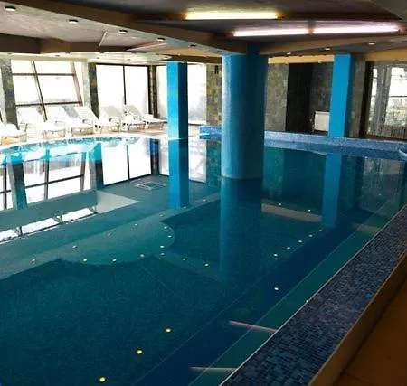 In Belvedere Club 550 M From Lift