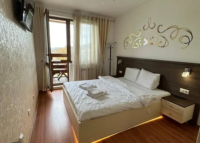 In Belvedere Club 550 M From Lift Apartament *