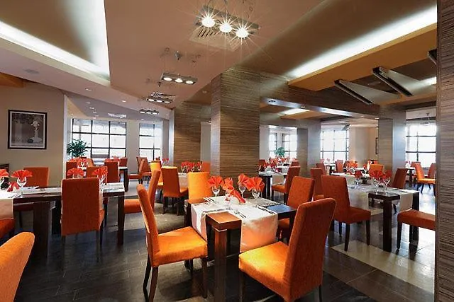 Apartament In Belvedere Club 550 M From Lift