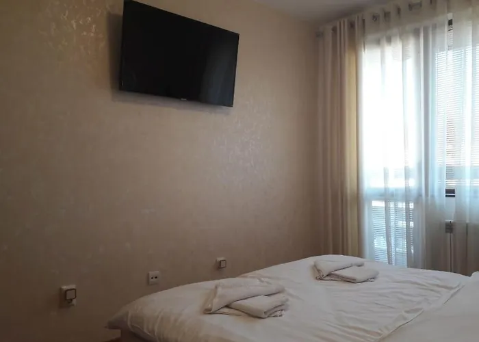 In Belvedere Club 550 M From Lift Apartament *