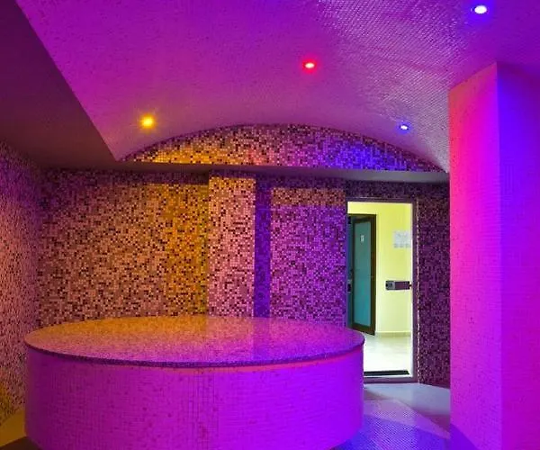 In Belvedere Club 550 M From Lift Apartament *