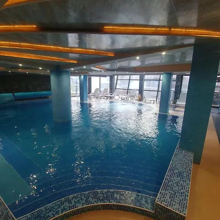 In Belvedere Club 550 M From Lift Apartment