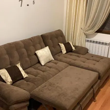 Апартамент In Belvedere Club 550 M From Lift *