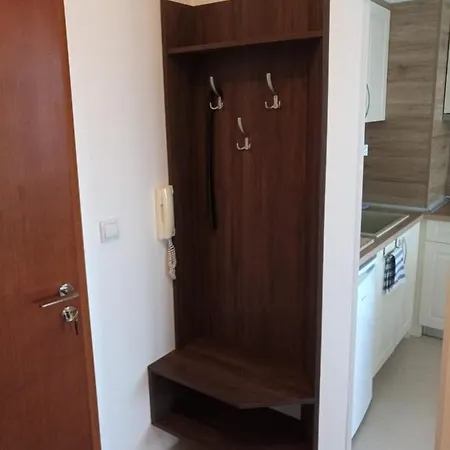 In Belvedere Club 550 M From Lift