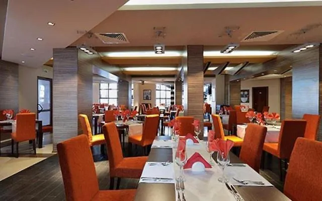 In Belvedere Club 550 M From Lift Apartment